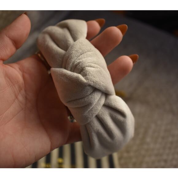 Lele Sadoughi Cream White Velvet Knot Headband
